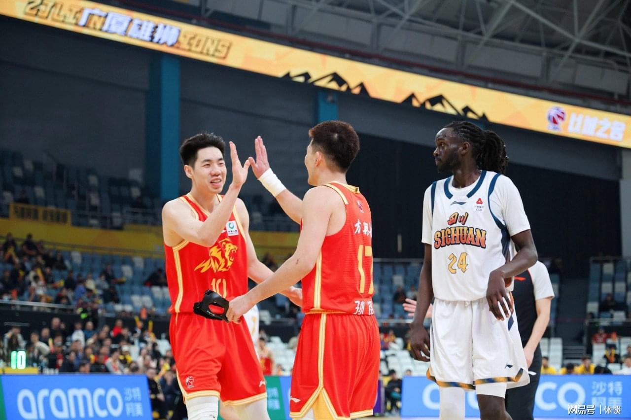 开云登录入口-浙江广厦送四川男篮15连败,杜锋和张庆鹏谁的帅位更摇摇欲坠?
