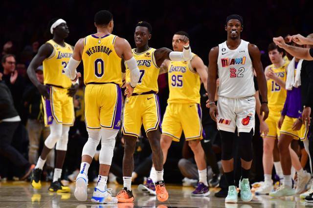 开云-残阵湖人展现不屈战斗力，施罗德带伤作战激励全队