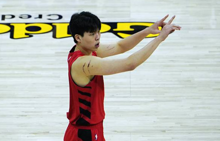 kaiyun官网-队记：杨瀚森在NBA赛场挣扎有3大原因 对他的长期未来仍充满信心|开拓者|波特兰开拓者队|杨翰森|球队|选秀_新浪体育_新浪新闻